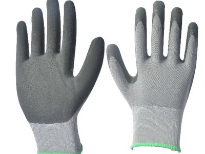 現(xiàn)場安全防護(hù)用品概述 電工手套的關(guān)鍵角色